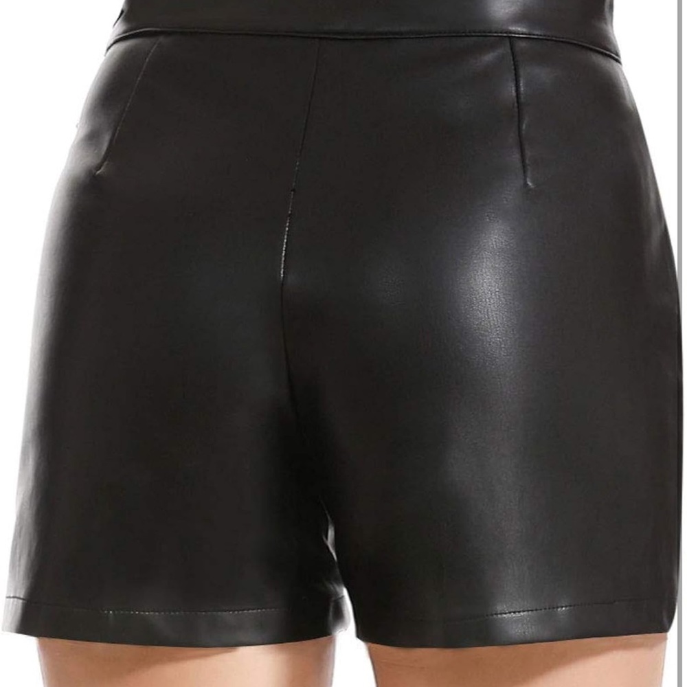High Waisted Faux Leather Black Shorts Medium - Picture 6 of 9